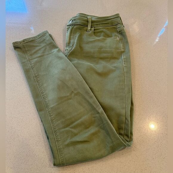 Old Navy Women's Rockstar Super Skinny Mid Rise Olive Green Color Jeans Size 10 - Picture 1 of 11